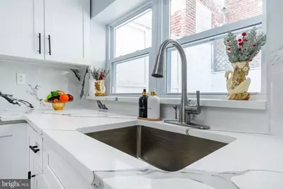 2226 Sepviva Street, Philadelphia, PA 19125 - Photo 9