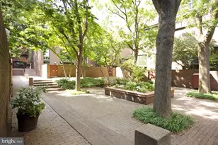 31 St James Ct, Philadelphia, PA 19106 - Photo 3