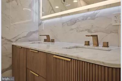 18 Saint James Court, Philadelphia, PA 19106 - Photo 13