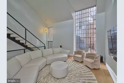 18 Saint James Court, Philadelphia, PA 19106 - Photo 1