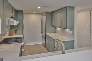 18 St James Ct, Philadelphia, PA 19106 - Photo 9