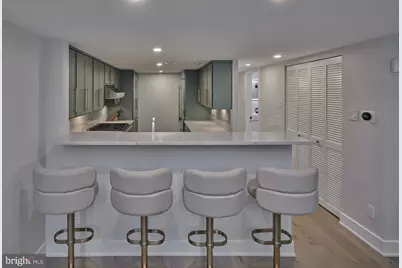 18 Saint James Court, Philadelphia, PA 19106 - Photo 7