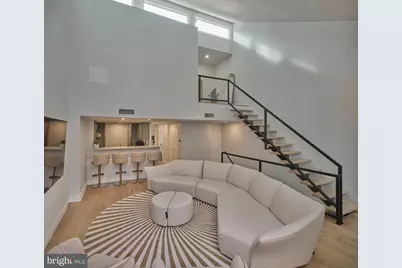 18 Saint James Court, Philadelphia, PA 19106 - Photo 3