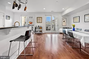 303 Captains Way, Philadelphia, PA 19146 - Photo 9