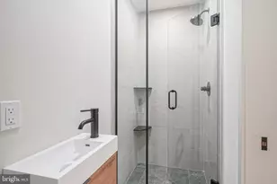 1102 E Columbia, Philadelphia, PA 19125 - Photo 23