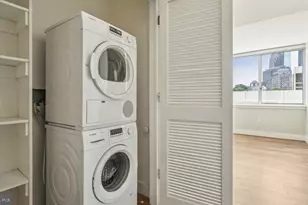 2200 Benjamin Franklin Pkwy, Philadelphia, PA 19130 - Photo 5