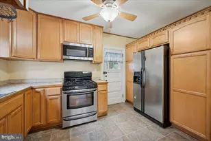 420 Passmore St, Philadelphia, PA 19111 - Photo 3