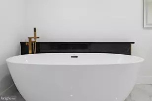 2049 E Letterly St, Philadelphia, PA 19125 - Photo 27