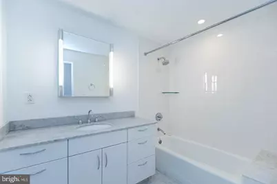 219 S 18th Street #423, Philadelphia, PA 19103 - Photo 5