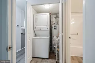 611 Roxborough Ave, Philadelphia, PA 19128 - Photo 11