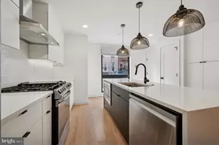 871 N 20th St, Philadelphia, PA 19130 - Photo 9