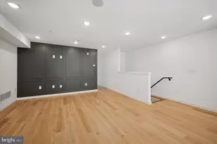 871 N 20th St, Philadelphia, PA 19130 - Photo 17