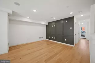 871 N 20th St, Philadelphia, PA 19130 - Photo 15