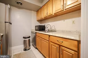 611 Edison Ave, Philadelphia, PA 19116 - Photo 5