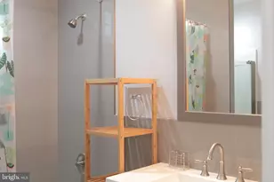 2033 S 22nd St, Philadelphia, PA 19145 - Photo 13