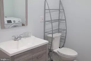 2033 S 22nd St, Philadelphia, PA 19145 - Photo 9