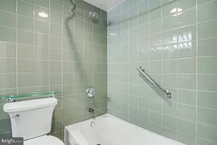 301 Race St, Philadelphia, PA 19106 - Photo 23