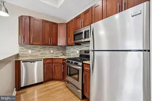 1527 Fairmount Ave, Philadelphia, PA 19130 - Photo 3