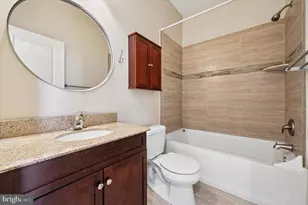 1527 Fairmount Ave, Philadelphia, PA 19130 - Photo 11