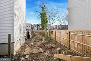 867 N 43rd St, Philadelphia, PA 19104 - Photo 15