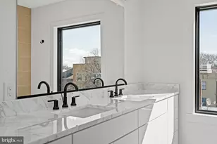 706 Latona St, Philadelphia, PA 19147 - Photo 9