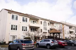 27 Bonnie Gellman Ct, Philadelphia, PA 19114 - Photo 3