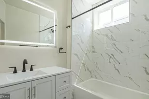 2031 S Cleveland St, Philadelphia, PA 19145 - Photo 13