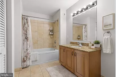 901 N Penn Street #R704, Philadelphia, PA 19123 - Photo 15