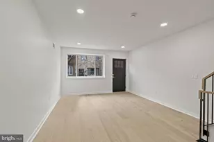 919 Dudley St, Philadelphia, PA 19148 - Photo 5