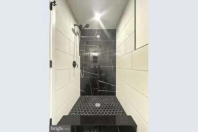 1015 S 6th Street #1, Philadelphia, PA 19147 - Photo 11