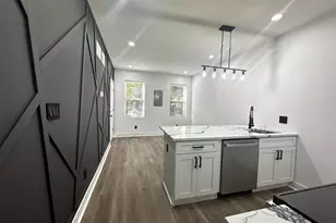 1015 S 6th St, Philadelphia, PA 19147 - Photo 5