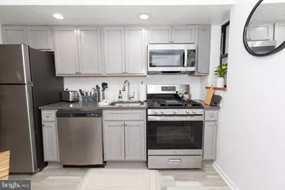 1915 Pemberton Street #2, Philadelphia, PA 19146 - Photo 7