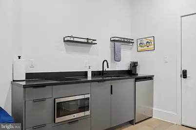 1325 Spruce Street, Philadelphia, PA 19107 - Photo 15