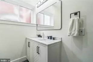 642 S 51st St, Philadelphia, PA 19143 - Photo 21