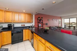 2001 Hamilton St, Philadelphia, PA 19130 - Photo 5