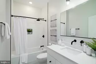 1723 Francis St, Philadelphia, PA 19130 - Photo 7