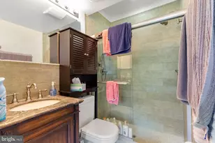 1704 Wallace St, Philadelphia, PA 19130 - Photo 11