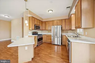 300 Tyler Ct, Philadelphia, PA 19111 - Photo 7