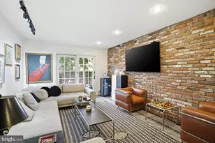 131 Pine St, Philadelphia, PA 19106 - Photo 9