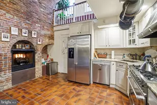 131 Pine St, Philadelphia, PA 19106 - Photo 11