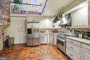 131 Pine St, Philadelphia, PA 19106 - Photo 11