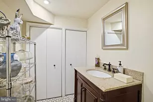 131 Pine St, Philadelphia, PA 19106 - Photo 25