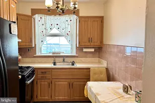 2317 Emerson St, Philadelphia, PA 19152 - Photo 3