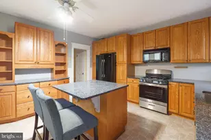 7333 Lawndale Ave, Philadelphia, PA 19111 - Photo 21