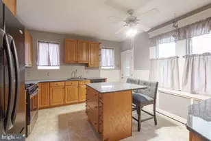 7333 Lawndale Ave, Philadelphia, PA 19111 - Photo 17