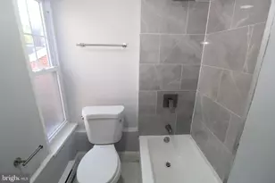 1017 Pine St, Philadelphia, PA 19107 - Photo 15