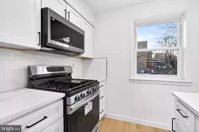 1230 W Susquehanna Avenue, Philadelphia, PA 19122 - Photo 9