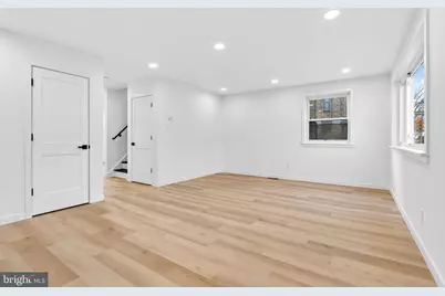 1230 W Susquehanna Avenue, Philadelphia, PA 19122 - Photo 13