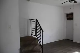 527 E Walnut Ln, Philadelphia, PA 19144 - Photo 7