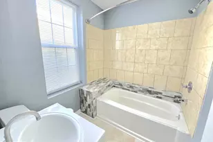 2437 N 28th St, Philadelphia, PA 19132 - Photo 7